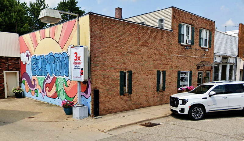 Ty's Bowling Alley and Bar